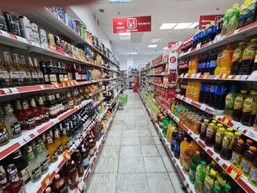 Продаю Магазин В жилом доме, 480 м², Старый ремонт, Отдельный вход, 1 этаж at lalafo.kg Продаю Магазин В жилом доме, 480 м², Старый ремонт, Отдельный вход, 1 этаж