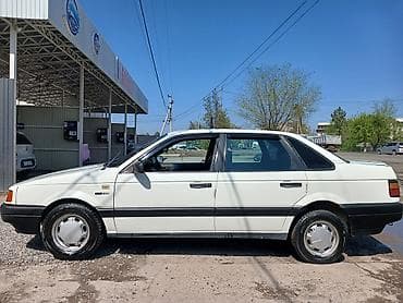 Volkswagen Passat: 1990 г., Седан at lalafo.kg Volkswagen Passat: 1990 г., Седан