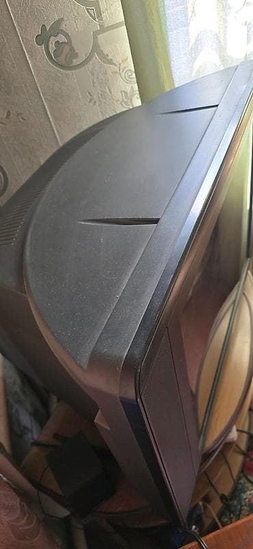 Пульттар: Продам телевизор SKYWORTH в рабочем состоянии, с тумбочкой. Цена за lalafo.kg да — 3 Пульттар: Продам телевизор SKYWORTH в рабочем состоянии, с тумбочкой. Цена за — 3