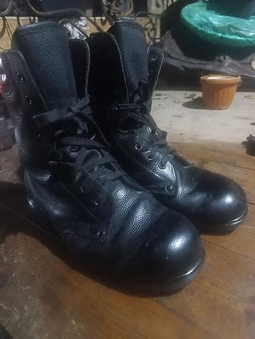 Берцы кожаные, черные, классического образца. - Материал: натуральная at lalafo.kg Берцы кожаные, черные, классического образца. - Материал: натуральная