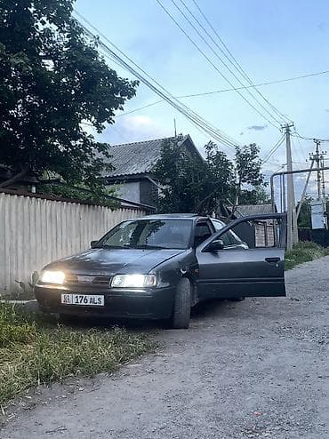 Nissan Primera: 1992 г., 1.6 л, Механика, Бензин, Хэтчбэк at lalafo.kg Nissan Primera: 1992 г., 1.6 л, Механика, Бензин, Хэтчбэк