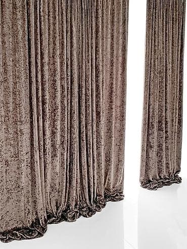 Штора портьера - бархат, ширина 1 шторы 1.5 метра, высота 2.8 метра - at lalafo.kg Штора портьера - бархат, ширина 1 шторы 1.5 метра, высота 2.8 метра -