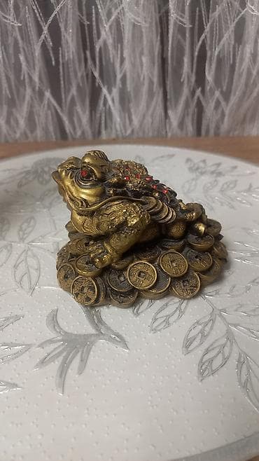 Денежная Жаба. Статуэтка Фен Шуй at lalafo.kg Денежная Жаба. Статуэтка Фен Шуй
