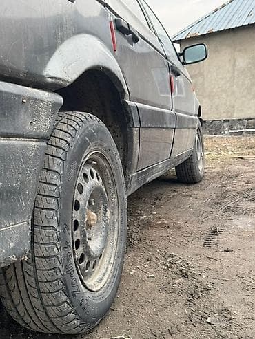 Volkswagen Passat: 1991 г., 1.8 л, Механика, Бензин, Универсал at lalafo.kg — 4 Volkswagen Passat: 1991 г., 1.8 л, Механика, Бензин, Универсал — 4