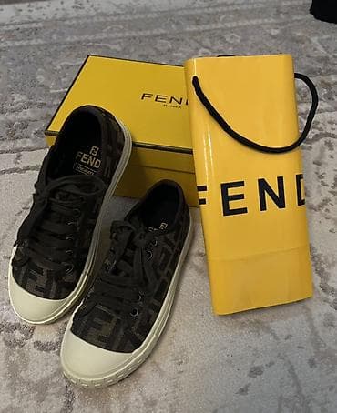 Продам абсолютно новые кеды Fendi. Состояние идеальное, ни разу не at lalafo.kg Продам абсолютно новые кеды Fendi. Состояние идеальное, ни разу не