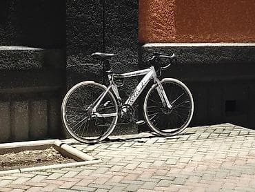 Шоссейный велосипед, Рама M (156 - 178 см), Б/у at lalafo.kg Шоссейный велосипед, Рама M (156 - 178 см), Б/у