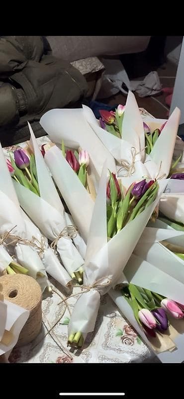 LED гирляндалар: Тюльпаны 🌷🌷🌷 По 110 сом не зависимо сколько штук 7-8 марта + lalafo.kg да — 3 LED гирляндалар: Тюльпаны 🌷🌷🌷 По 110 сом не зависимо сколько штук 7-8 марта + — 3