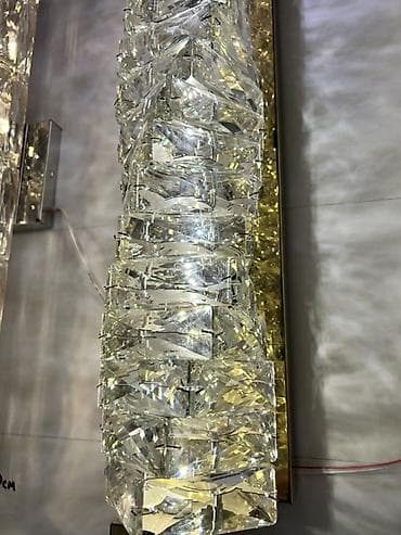 Настенный светильник с кристаллами - Тип: бра/настенный светильник - at lalafo.kg Настенный светильник с кристаллами - Тип: бра/настенный светильник -