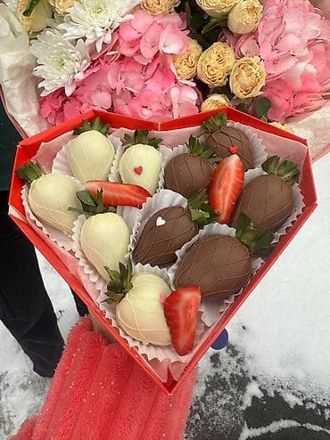 Водолазкалар: Клубника в шоколаде Оформление +подарочная коробка бесплатно 🎁 Сочная lalafo.kg да — 7 Водолазкалар: Клубника в шоколаде Оформление +подарочная коробка бесплатно 🎁 Сочная — 7