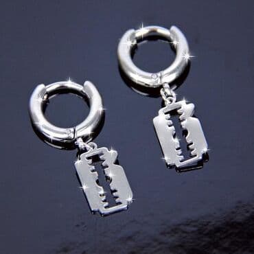 Серьги, Унисекс, Вставка: Без вставки, Новый at lalafo.kg Серьги, Унисекс, Вставка: Без вставки, Новый