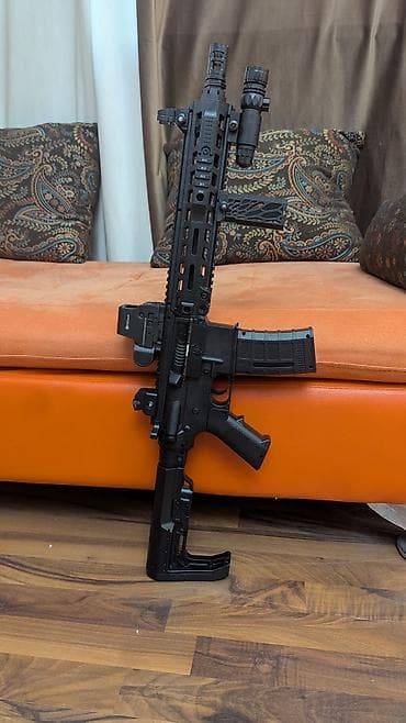 Продам орбизный автомат AR-15 с цевьем SLR. Есть два магазина, два at lalafo.kg Продам орбизный автомат AR-15 с цевьем SLR. Есть два магазина, два