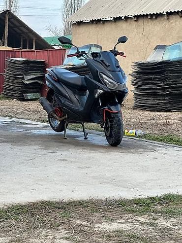 Макси-скутер 150 куб. см, Бензин at lalafo.kg Макси-скутер 150 куб. см, Бензин