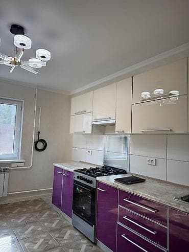 Линолеум: Срочно Срочно Срочно Продаётся просторный 2‑этажный дом в самом центре lalafo.kg да — 8 Линолеум: Срочно Срочно Срочно Продаётся просторный 2‑этажный дом в самом центре — 8