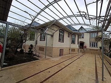 Сдаётся 2 особняка в одном участке. 8 комнат. Все условия для at lalafo.kg Сдаётся 2 особняка в одном участке. 8 комнат. Все условия для