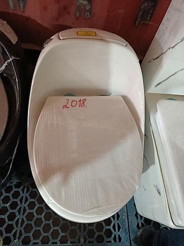 Унитаз Напольный, Новый, Материал: Керамика, Платная установка at lalafo.kg Унитаз Напольный, Новый, Материал: Керамика, Платная установка