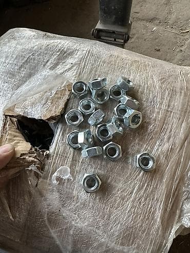 Гайка болт шайбалар бар Российский 150сомдон килограмы at lalafo.kg Гайка болт шайбалар бар Российский 150сомдон килограмы