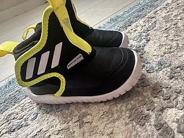 Детские ботинки-дутики adidas на осень,с флисом - Модель at lalafo.kg Детские ботинки-дутики adidas на осень,с флисом - Модель
