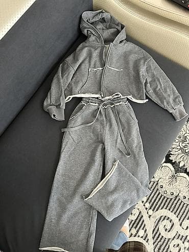 Комплект, цвет - Серый at lalafo.kg Комплект, цвет - Серый