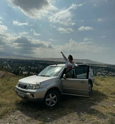 Nissan X-Trail: 2004 г., 2.5 л, Механика, Бензин, Кроссовер at lalafo.kg Nissan X-Trail: 2004 г., 2.5 л, Механика, Бензин, Кроссовер