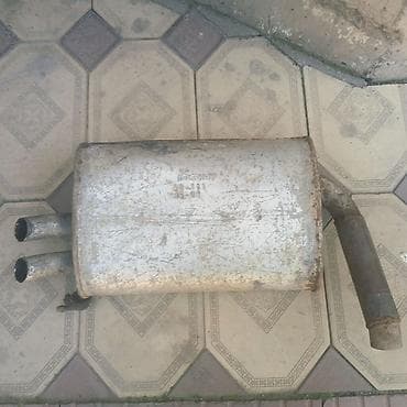 Глушитель Honda 2003 г., Б/у, Оригинал at lalafo.kg Глушитель Honda 2003 г., Б/у, Оригинал