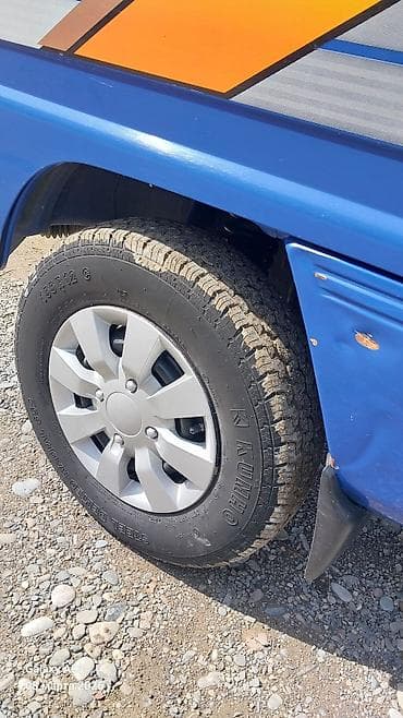 Шины 235 / 75 / R 15, Всесезонная, Внедорожные (АТ/МТ), Корея, Kumho at lalafo.kg Шины 235 / 75 / R 15, Всесезонная, Внедорожные (АТ/МТ), Корея, Kumho