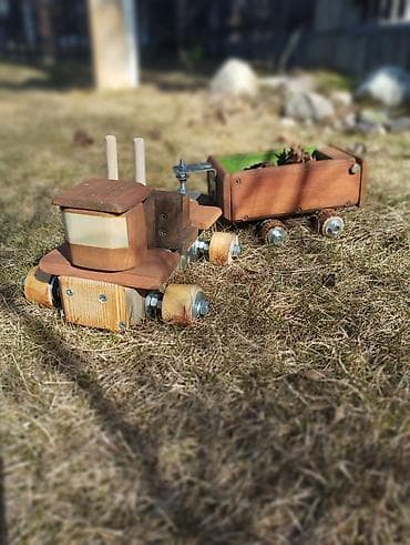 Claas тракторлор: Деревянный игрушечный тягач с прицепом. - Ручная работа из lalafo.kg да — 6 Claas тракторлор: Деревянный игрушечный тягач с прицепом. - Ручная работа из — 6