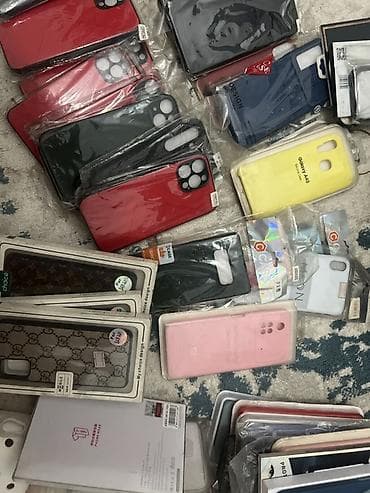 Набор чехлов для смартфонов разных моделей - Форм‑факторы: накладки и at lalafo.kg Набор чехлов для смартфонов разных моделей - Форм‑факторы: накладки и