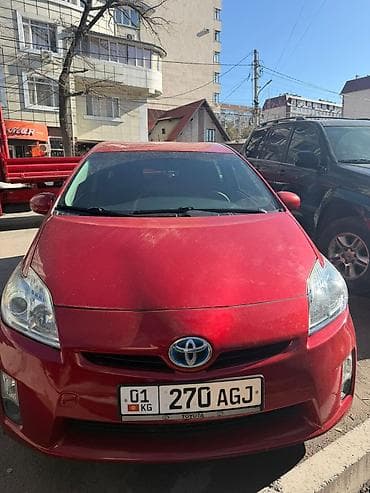 Toyota Prius: 2011 г., 1.8 л, Вариатор, Гибрид, Хэтчбэк at lalafo.kg Toyota Prius: 2011 г., 1.8 л, Вариатор, Гибрид, Хэтчбэк