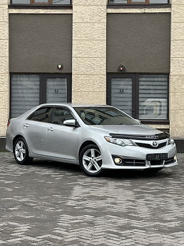 Oldsmobile: Toyota Camry: 2013 г., 2.5 л, Автомат, Бензин, Седан at lalafo.kg — 2 Oldsmobile: Toyota Camry: 2013 г., 2.5 л, Автомат, Бензин, Седан — 2