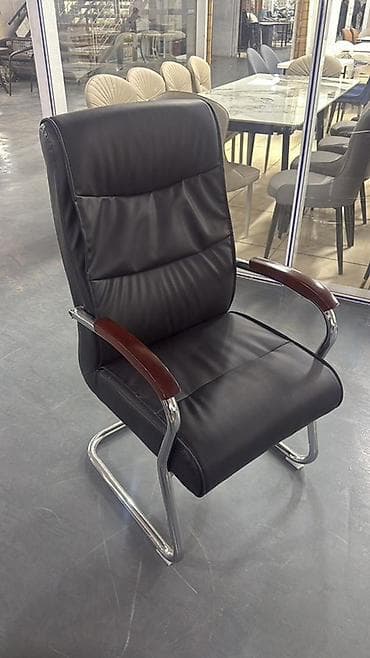 Офис отургучтары: Кеңсе отургучу, түсү - Кара, Башка материал lalafo.kg да — 3 Офис отургучтары: Кеңсе отургучу, түсү - Кара, Башка материал — 3