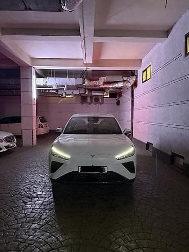 Voyah : 2024 г., 1.5 л, Автомат, Электромобиль, Кроссовер at lalafo.kg Voyah : 2024 г., 1.5 л, Автомат, Электромобиль, Кроссовер