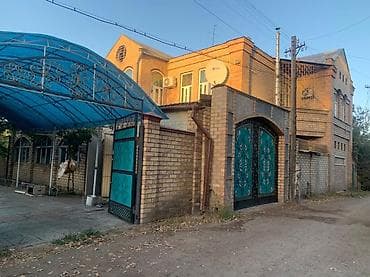 Продаётся двухэтажный кирпичный дом (2 кирпича) Локация: район at lalafo.kg Продаётся двухэтажный кирпичный дом (2 кирпича) Локация: район