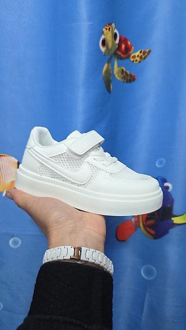 Детские качественные белые кроссовки кеды найк размеры с,26р по 37 - at lalafo.kg Детские качественные белые кроссовки кеды найк размеры с,26р по 37 -
