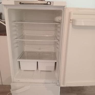 Холодильник Indesit, Б/у, Двухкамерный, 60 * 165 * 60 at lalafo.kg Холодильник Indesit, Б/у, Двухкамерный, 60 * 165 * 60