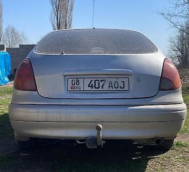 Toyota Corolla: 2001 г., 1.6 л, Ручные, Бензин, Лифтбек at lalafo.kg Toyota Corolla: 2001 г., 1.6 л, Ручные, Бензин, Лифтбек