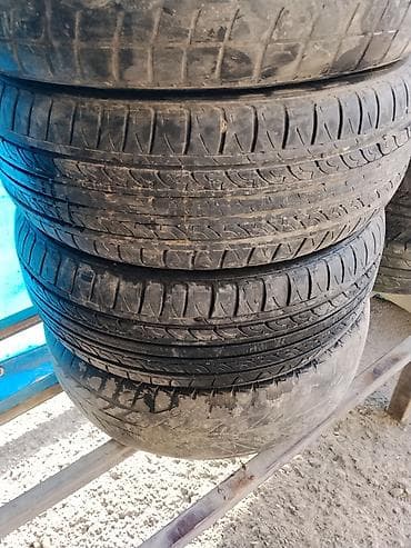Комплект автомобильных шин (летние/всесезонные), радиальные, без at lalafo.kg Комплект автомобильных шин (летние/всесезонные), радиальные, без