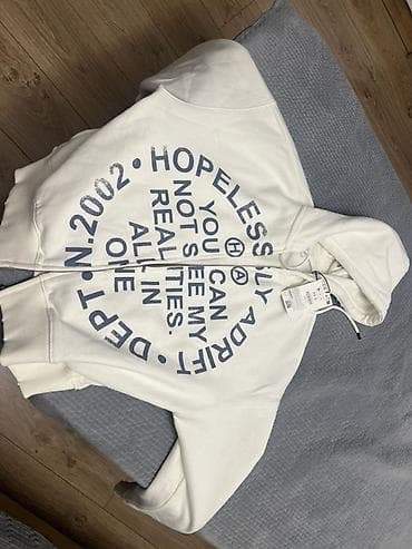 Толстовка, С надписью, XS at lalafo.kg Толстовка, С надписью, XS