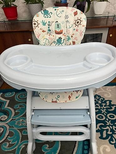 Детский стульчик для кормления с большим съемным столиком. - at lalafo.kg Детский стульчик для кормления с большим съемным столиком. -