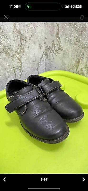 Туфли детские, размер 31,брала в дубаи за 2400,фото и видео могу на at lalafo.kg Туфли детские, размер 31,брала в дубаи за 2400,фото и видео могу на