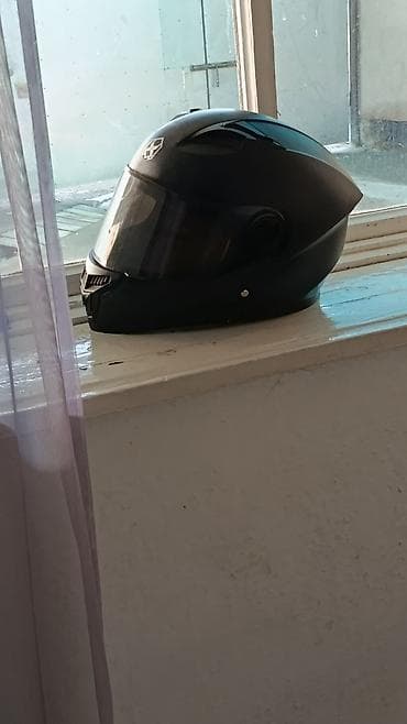 Мотошлем интеграл, черный, с затемнённым визором. Особенности: - at lalafo.kg Мотошлем интеграл, черный, с затемнённым визором. Особенности: -