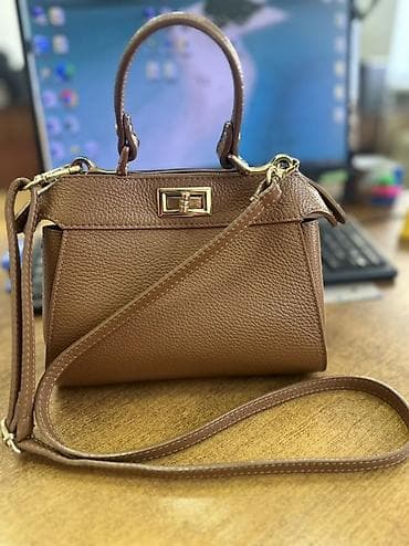 Сумка сатылат кожаная 🇮🇹 Италия. 2800 сом at lalafo.kg Сумка сатылат кожаная 🇮🇹 Италия. 2800 сом