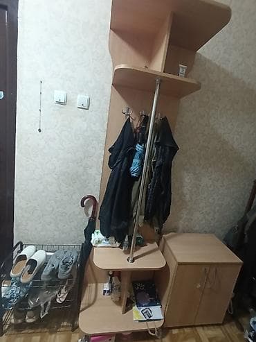 Гарнитур для прихожей, Б/у, Вешалка, ДСП, цвет - Бежевый at lalafo.kg Гарнитур для прихожей, Б/у, Вешалка, ДСП, цвет - Бежевый