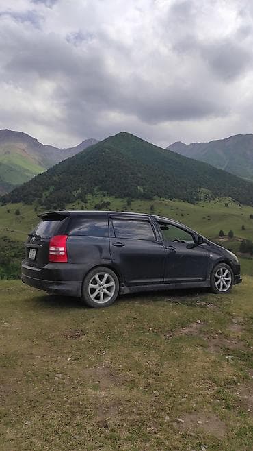 Toyota WISH: 2003 г., 1.8 л, Автомат, Бензин, Минивэн at lalafo.kg Toyota WISH: 2003 г., 1.8 л, Автомат, Бензин, Минивэн