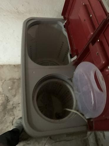 Полуавтоматическая стиральная машина с двумя баками (стирка + отжим) at lalafo.kg Полуавтоматическая стиральная машина с двумя баками (стирка + отжим)