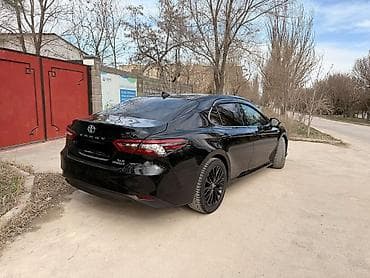 Toyota Camry: 2020 г., 2.5 л, Автомат, Гибрид, Седан at lalafo.kg Toyota Camry: 2020 г., 2.5 л, Автомат, Гибрид, Седан