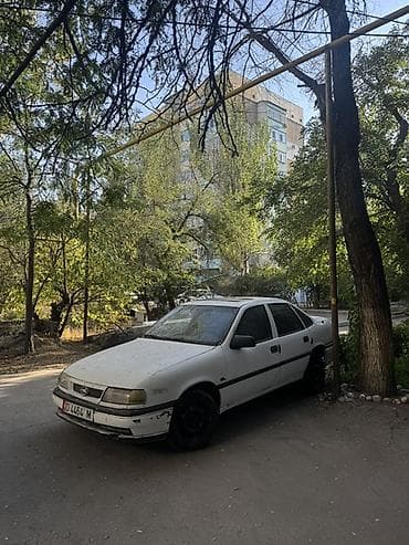 Opel Vectra: 1995 г., 1.6 л, Механика, Бензин, Седан at lalafo.kg Opel Vectra: 1995 г., 1.6 л, Механика, Бензин, Седан