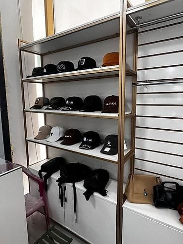 Кепка, Бейсболка, Козырек: Изогнутый, С вышивкой at lalafo.kg Кепка, Бейсболка, Козырек: Изогнутый, С вышивкой