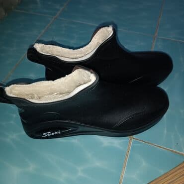 Новые утеплённые стильные мужские галоши на зиму с антискользяшей at lalafo.kg Новые утеплённые стильные мужские галоши на зиму с антискользяшей