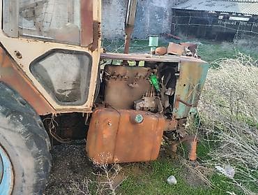 Трактор колесный (кабина, задний навес) — для восстановления или на at lalafo.kg Трактор колесный (кабина, задний навес) — для восстановления или на