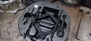 Набор штатных инструментов для автомобиля в формованном пенопластовом at lalafo.kg Набор штатных инструментов для автомобиля в формованном пенопластовом